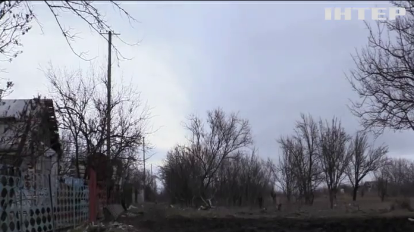 На Донбасі поранило українського військового 