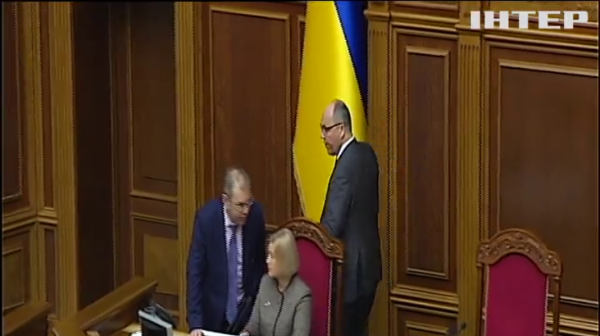 Корупційний скандал в Міноборони та кримінальна відповідальність за незаконне збагачення: через що пересварилися народні депутати?