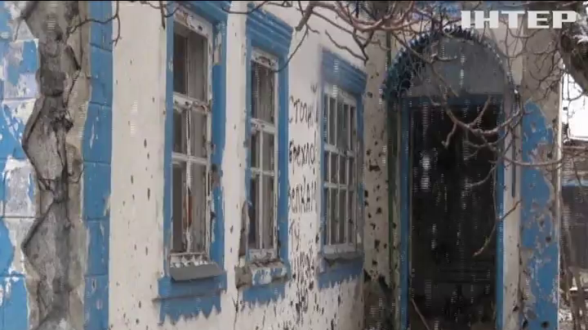 На Донбасі не вщухають ворожі обстріли