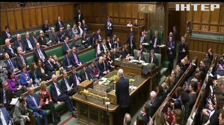 Тереза Мей не захистила свій варіант Brexit у британському парламенті