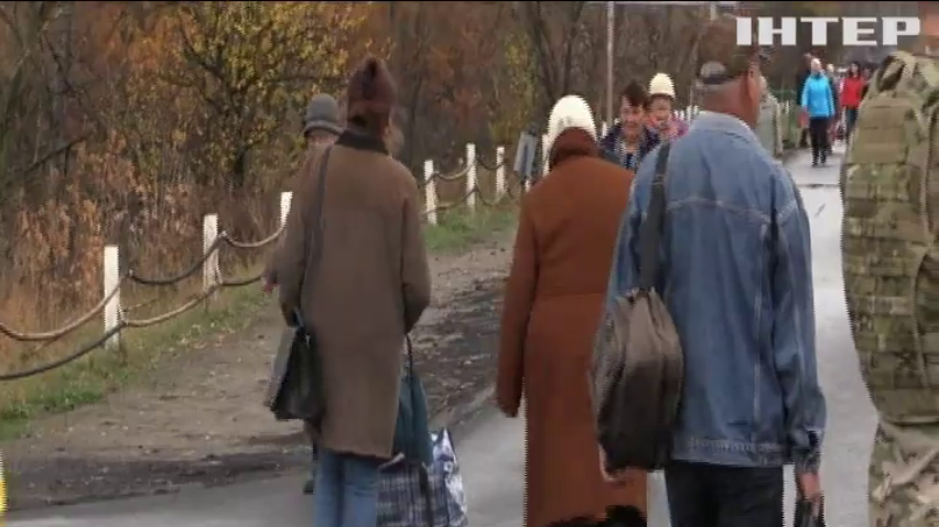 На пункті пропуску "Станиця Луганська" померла пенсіонерка