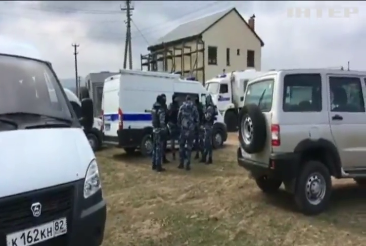 В окупованому Криму обшукали будинки кримських татар