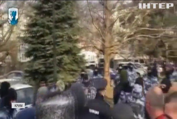 У Криму взяли під варту більше 20 активістів