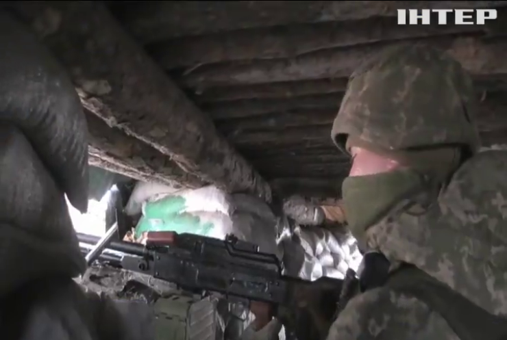 На Донбасі поновилися ворожі обстріли