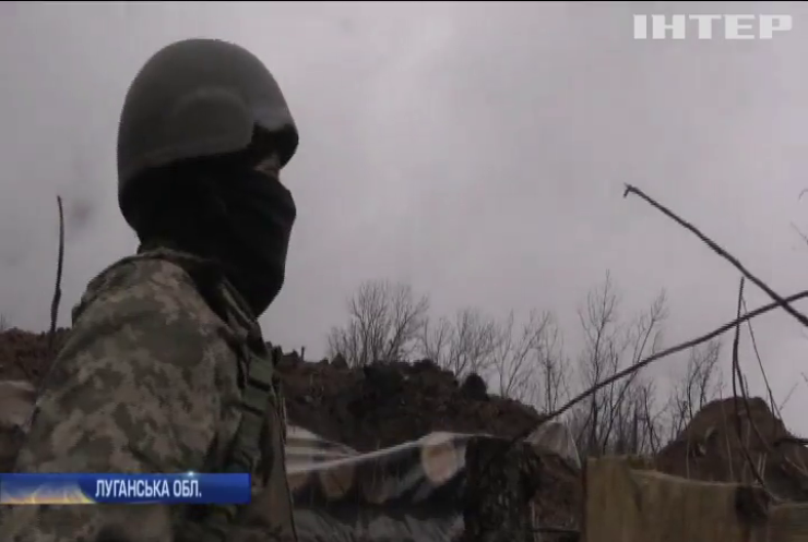 На Донбасі знищили ворожу техніку з боєприпасами