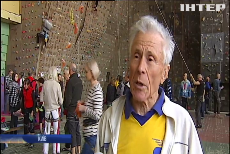 Чемпіон України зі скелелазання підкорює вершини у 80 років