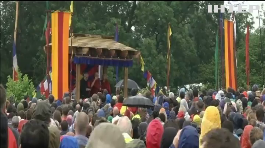 Далай-лама потрапив до лікарні 