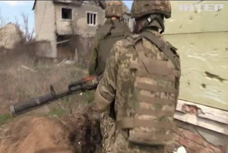 Війна на Донбасі: бойовики знову б'ють з артилерії