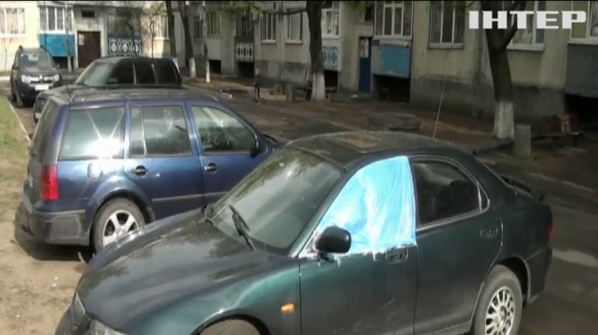 На Дніпропетровщині затримали чоловіка, який розгромив автомобілі
