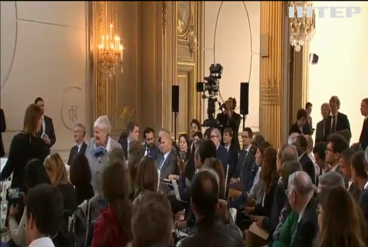 Президент Франції презентував пакет реформ у відповідь на вимоги "жовтих жилетів"