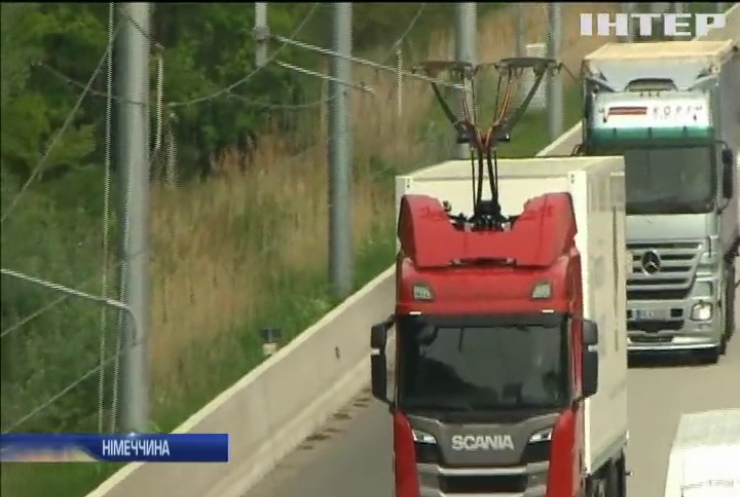 У Німеччині відкрили першу магістраль з підвісними електромережами 