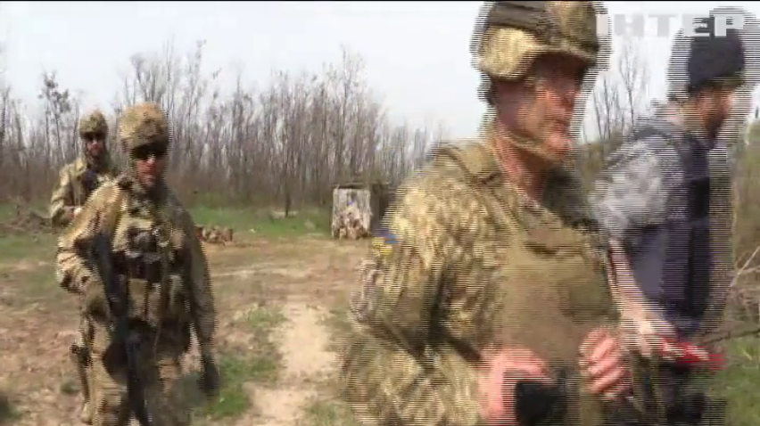 Військовим на Донбасі підвищили надбавки - Степан Полторак