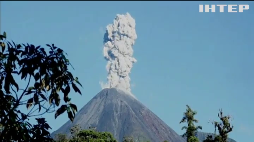 В Еквадорі прокинувся вулкан Ель-Ревентадор