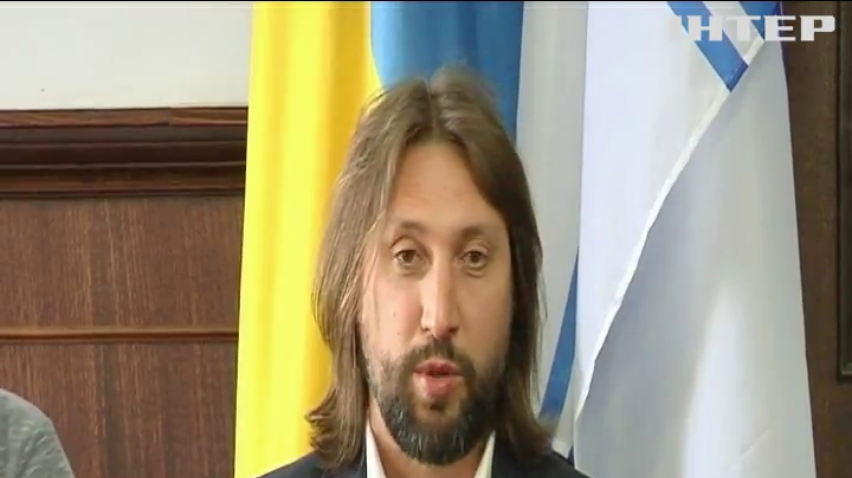 У Чернівцях громадські активісти вимагають відремонтувати дороги