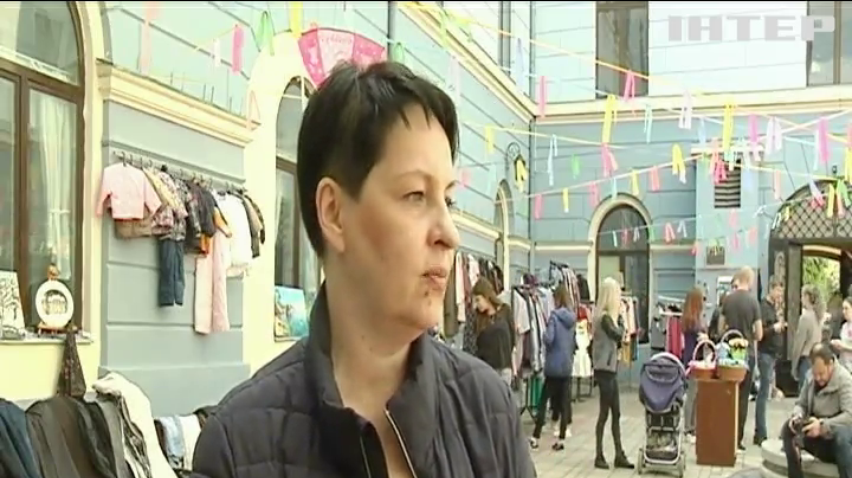 Волонтери Чернівців влаштували розпродаж задля придбання енцефалографа для лікування дітей