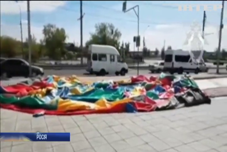 В Улан-Уде вітер зніс батут з дітьми (відео)