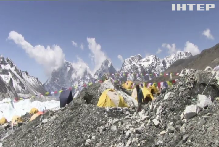 У Гімалаях зникли восьмеро альпіністів