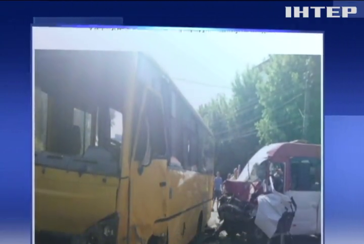 Масштабна ДТП під Києвом: постраждали 26 людей