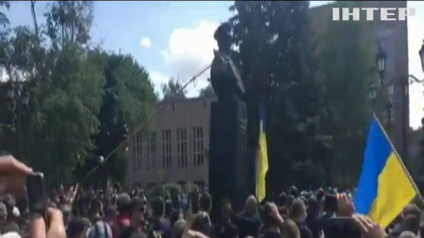 Інститут нацпам'яті назвав пам'ятники Жукову символікою комуністичного режиму