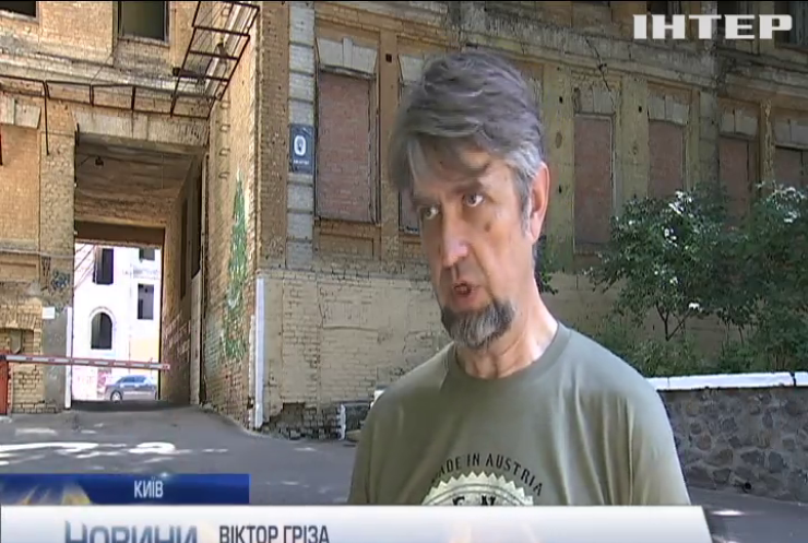 У Києві руйнується будинок відомого авіатора 