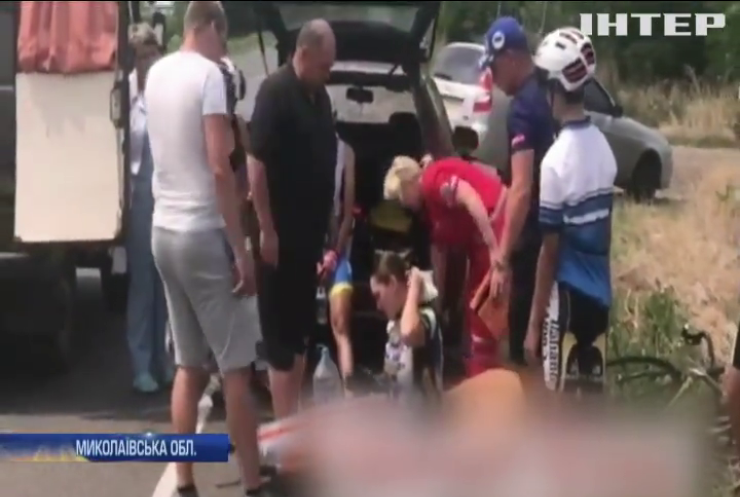 В ДТП під Миколаєвом постраждали шестеро підлітків-велосипедистів