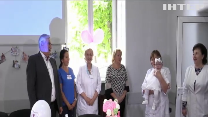Львівські медики вперше в Україні виходили недоношене немовля