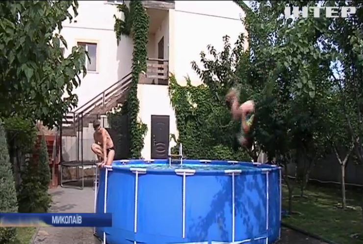 Хлопець з Миколаєва вражає результатами у стрибках у воду