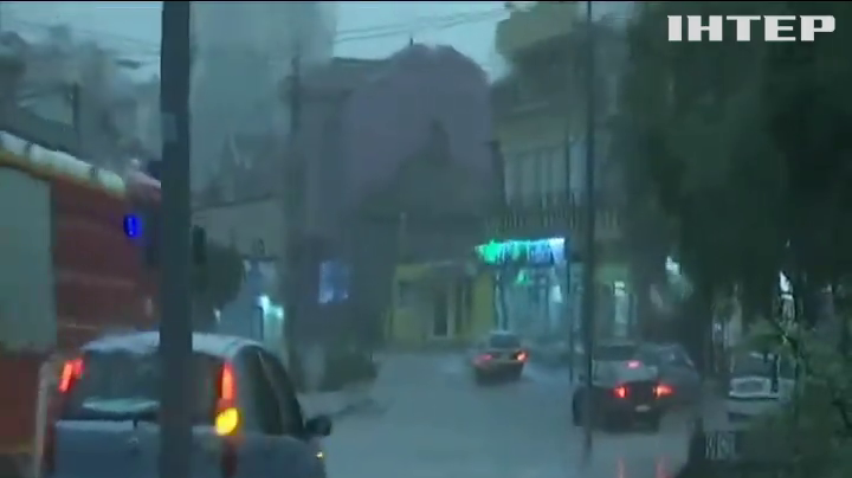 Масштабний буревій накоїв лиха на Балканах