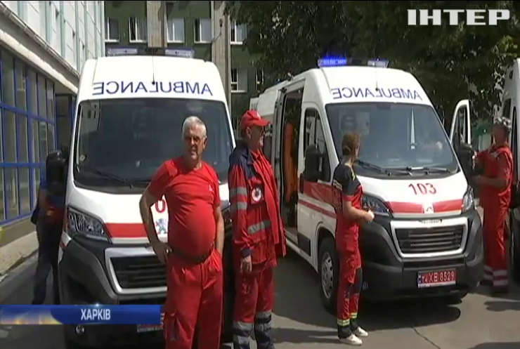 За підтримки Голови Харківської ОДА медики отримали 10 карет "швидкої" із сучасним обладнанням