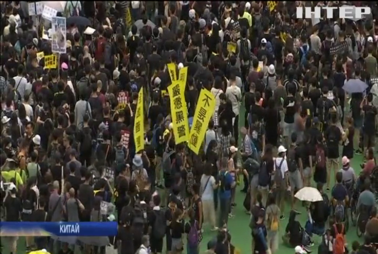 У Гонконгу не вщухають антиурядові протести