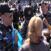 Символ мужності та незламності: у Херсоні зустрічали трьох українських моряків