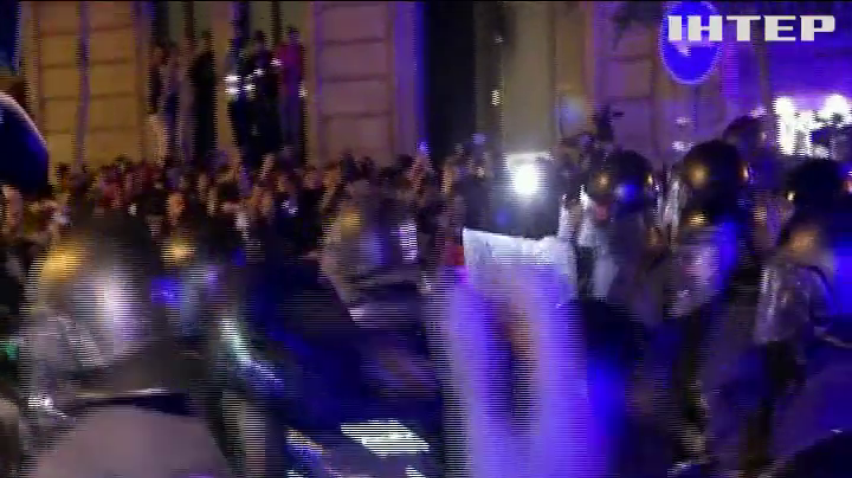 У Барселоні понад 130 людей отримали поранення у сутичках з поліцією