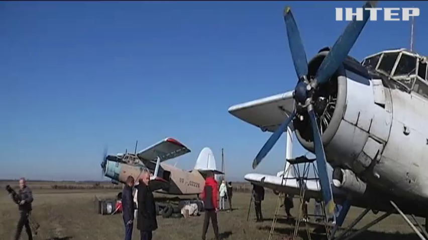 На Кіровоградщині з літаків скидують м'ясо із вакцинами від сказу