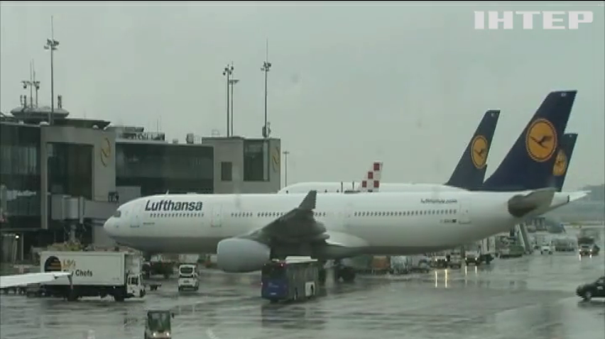Через страйк бортпровідників у Німеччині скасували сотні авіарейсів