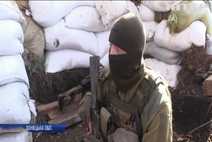 Війна на Донбасі: нацгвардійці посилюють оборону та готуються до холодів