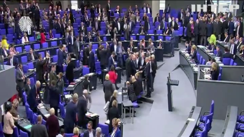 Німецький парламент відхилив пропозиції зняти санкції з Росії