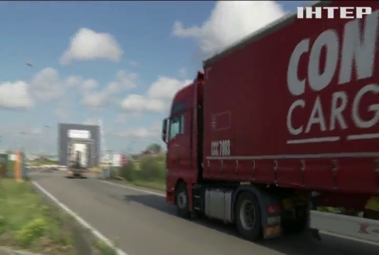 У Франції виявили контейнер-холодильник з мігрантами