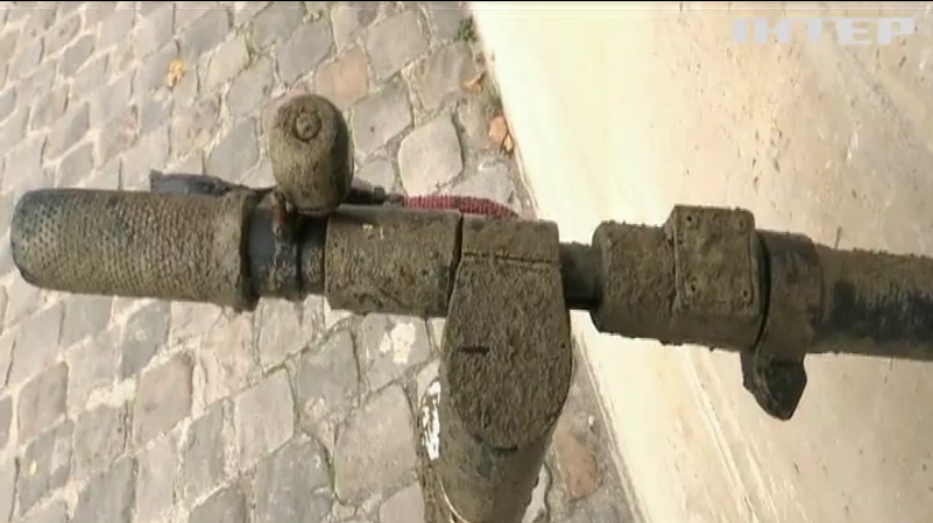 Виловлювач скутерів із річки: у Франції з'явилася нова професія