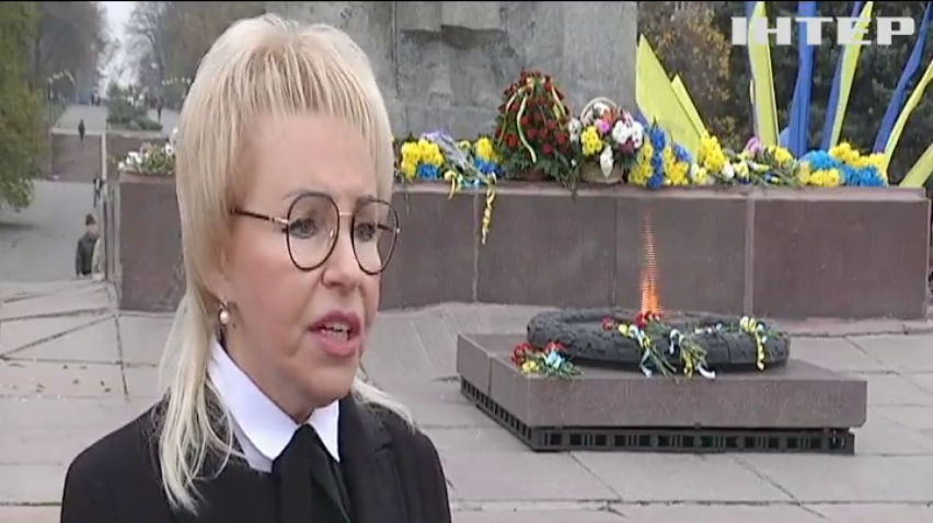 Міста України відзначили 75 річницю звільнення від фашистських загарбників 