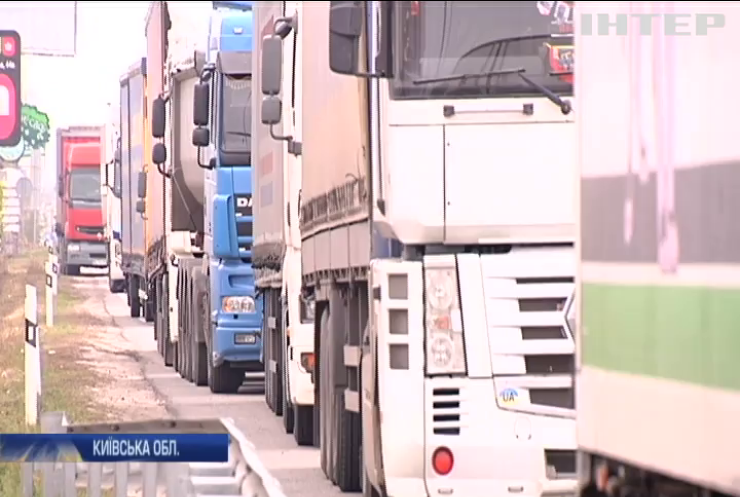 У Києві обмежили рух вантажівок