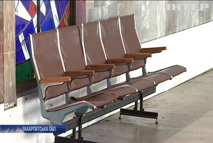 Працівники аеропорту Ужгорода вимагають повернути борги по зарплаті