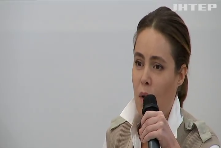 Допомога переселенцям: Наталія Королевська закликала надати дітям статус простраждалих під час воєнних конфліктів на Донбасі