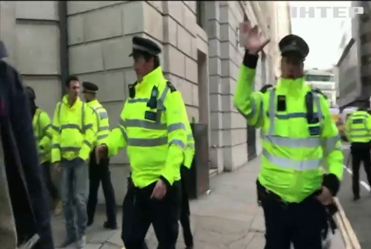 Поліція Лондона затримала чоловіка з ножем