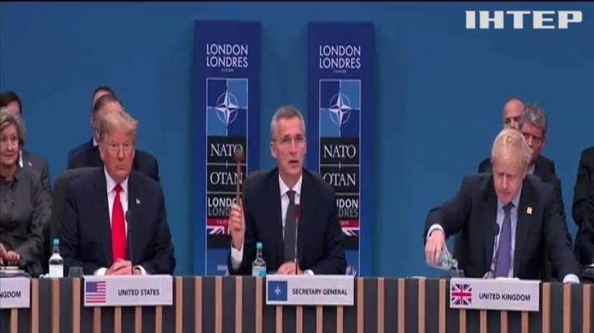 На ювілейному саміті НАТО глави держав кепкували з Дональда Трампа