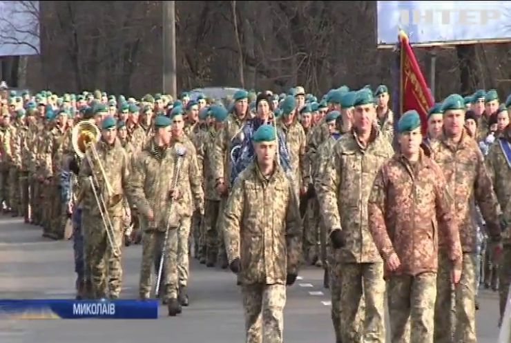 Морські піхотинці та артилеристи повернулися до Миколаєва з Донбасу