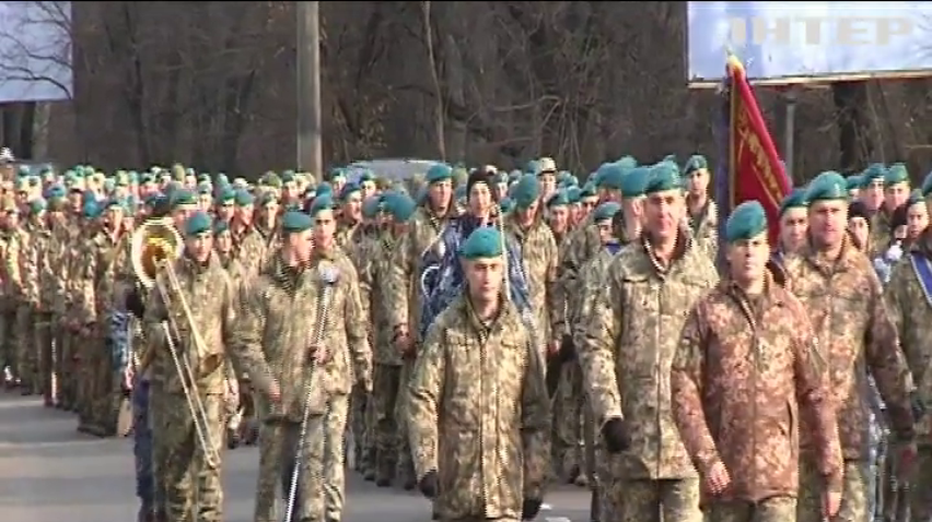 Морські піхотинці та артилеристи повернулися до Миколаєва з Донбасу