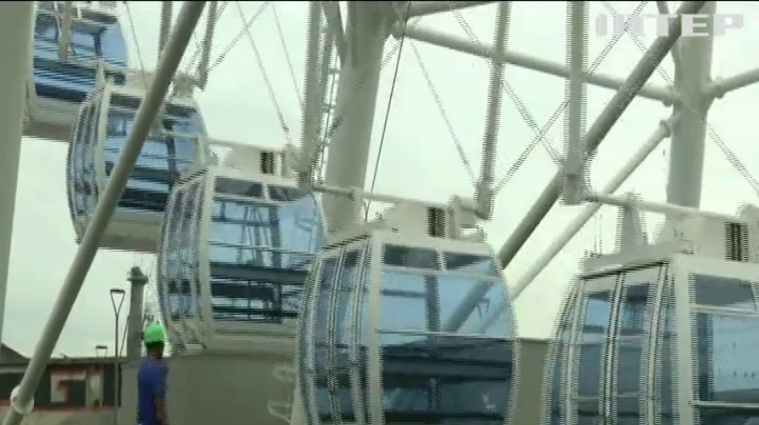 У Ріо де Жанейро встановили гігантське оглядове колесо