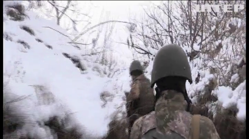 Війна на Донбасі: бойовики поранили двох українських  військових