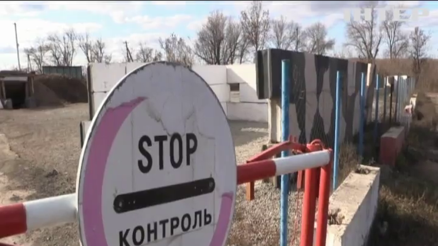 Пункти пропуску на Донбасі потребують постійної присутністі лікарів