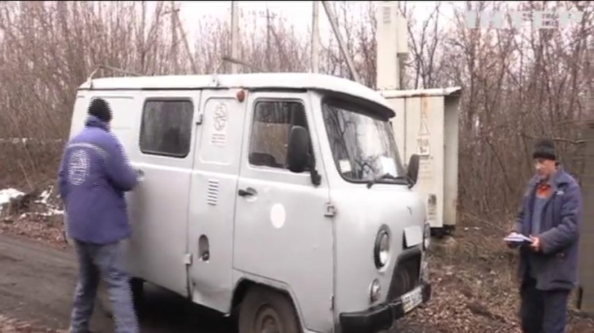 На Донбасі бойовики обстрілюють селище Золоте